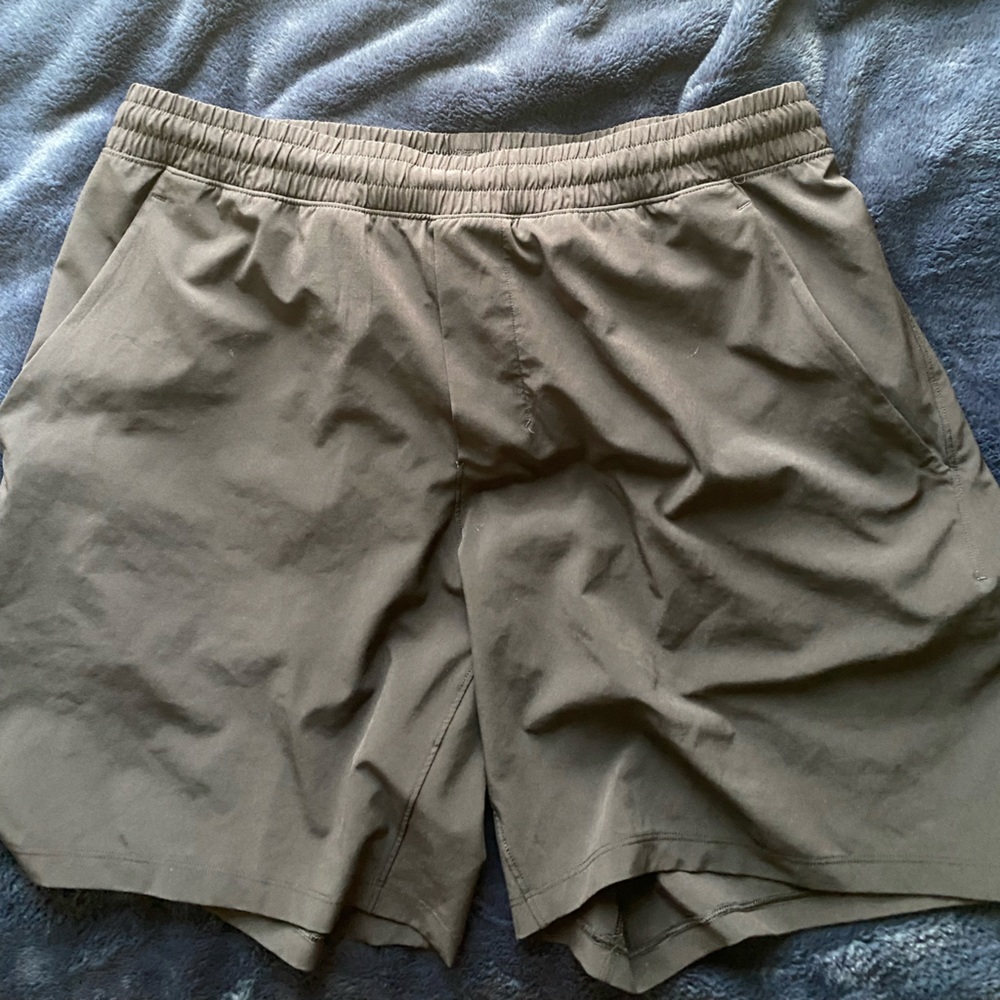 Men’s Lululemon 
Pace Breaker Linerless Short 7"